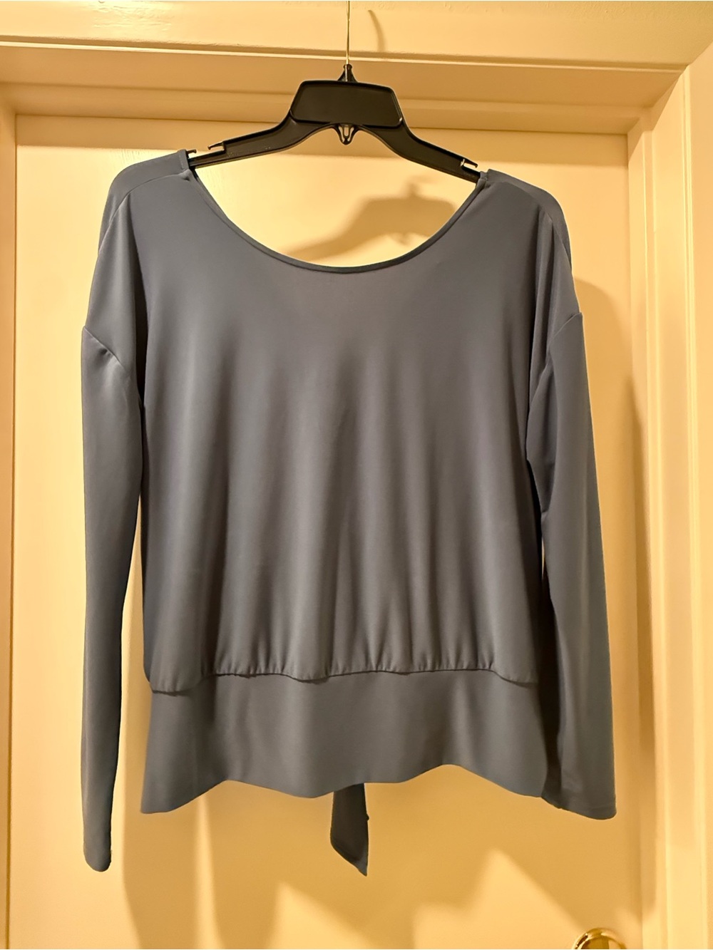 White House Black Market Slate Blue Long-Sleeve Scoop-Neck Top